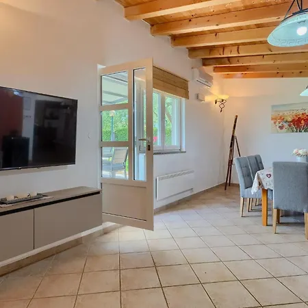 Holiday home Vale Pula
