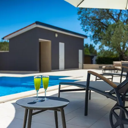 Holiday home Vale