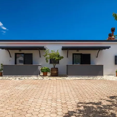 Vale Holiday home *