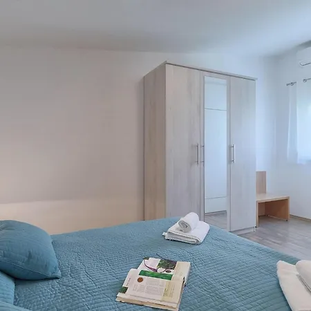 Vale Casa de Férias Pula